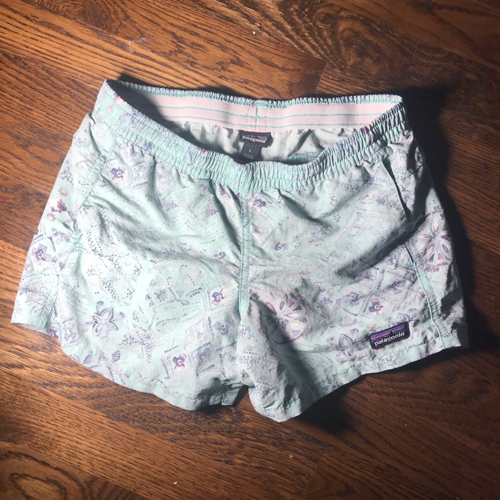 Patagonia girls board shorts